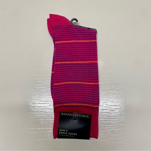 Banana Republic Accessories - NWT Banana Republic Pink Striped Dress Socks